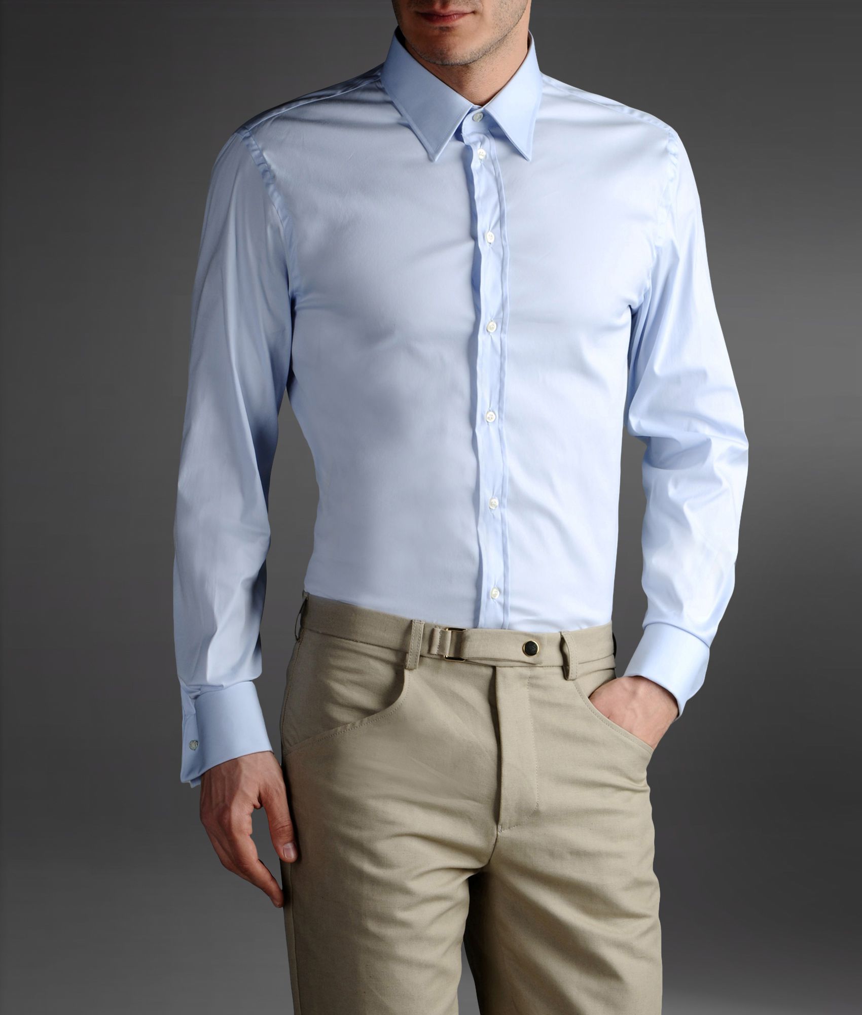 报社工作人员定制工作服的不同面料工服适合的岗位